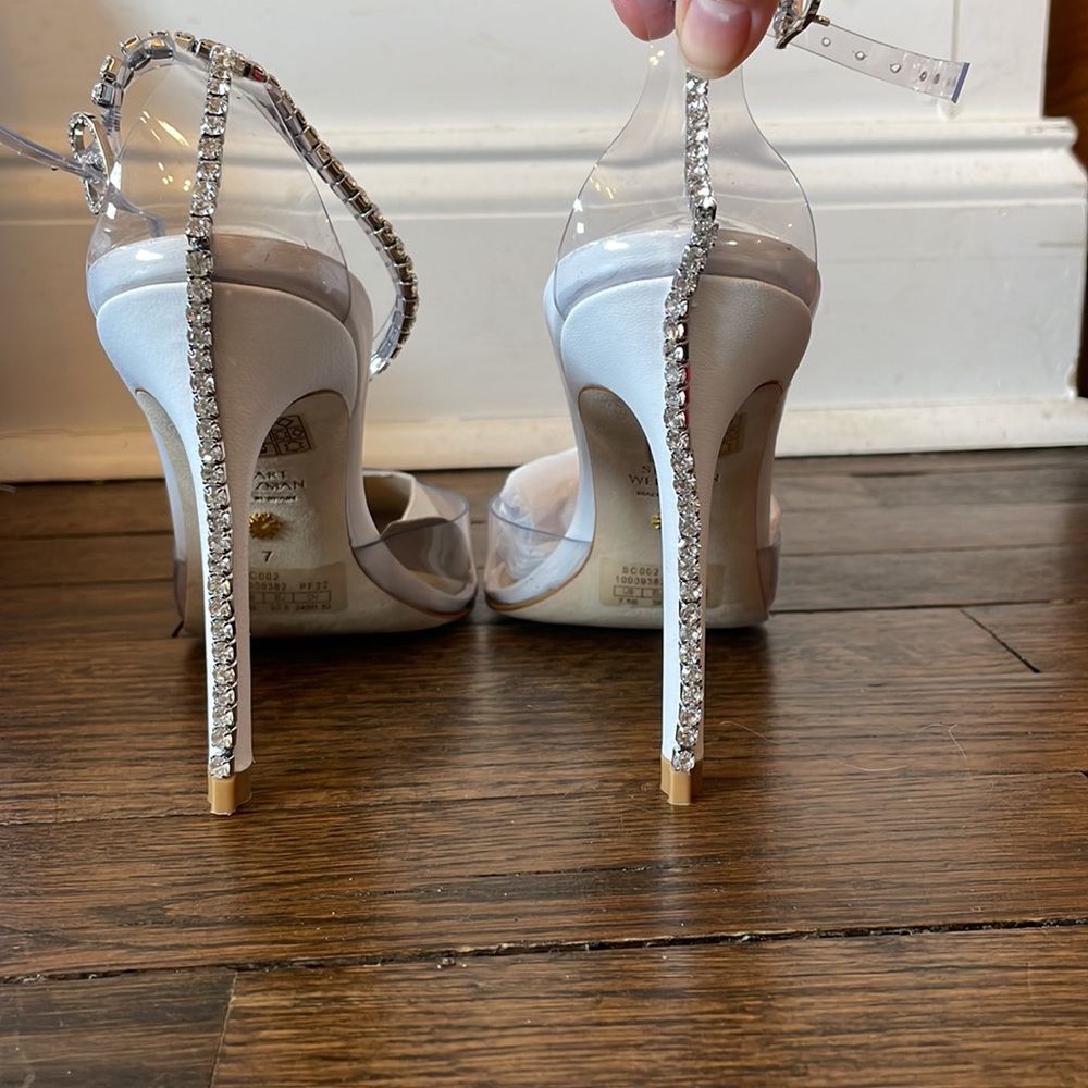 Stuart Weitzman Glam 100 Strap Pump in Clear & White Revolve size 7 - Picture 9 of 9